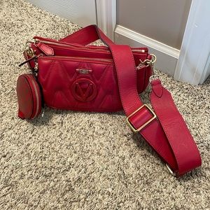 *NEW* Valentino by Mario Valentino Demi 3 in 1 quilted crossbody purse Red